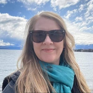 InsideTheFrame - Claire